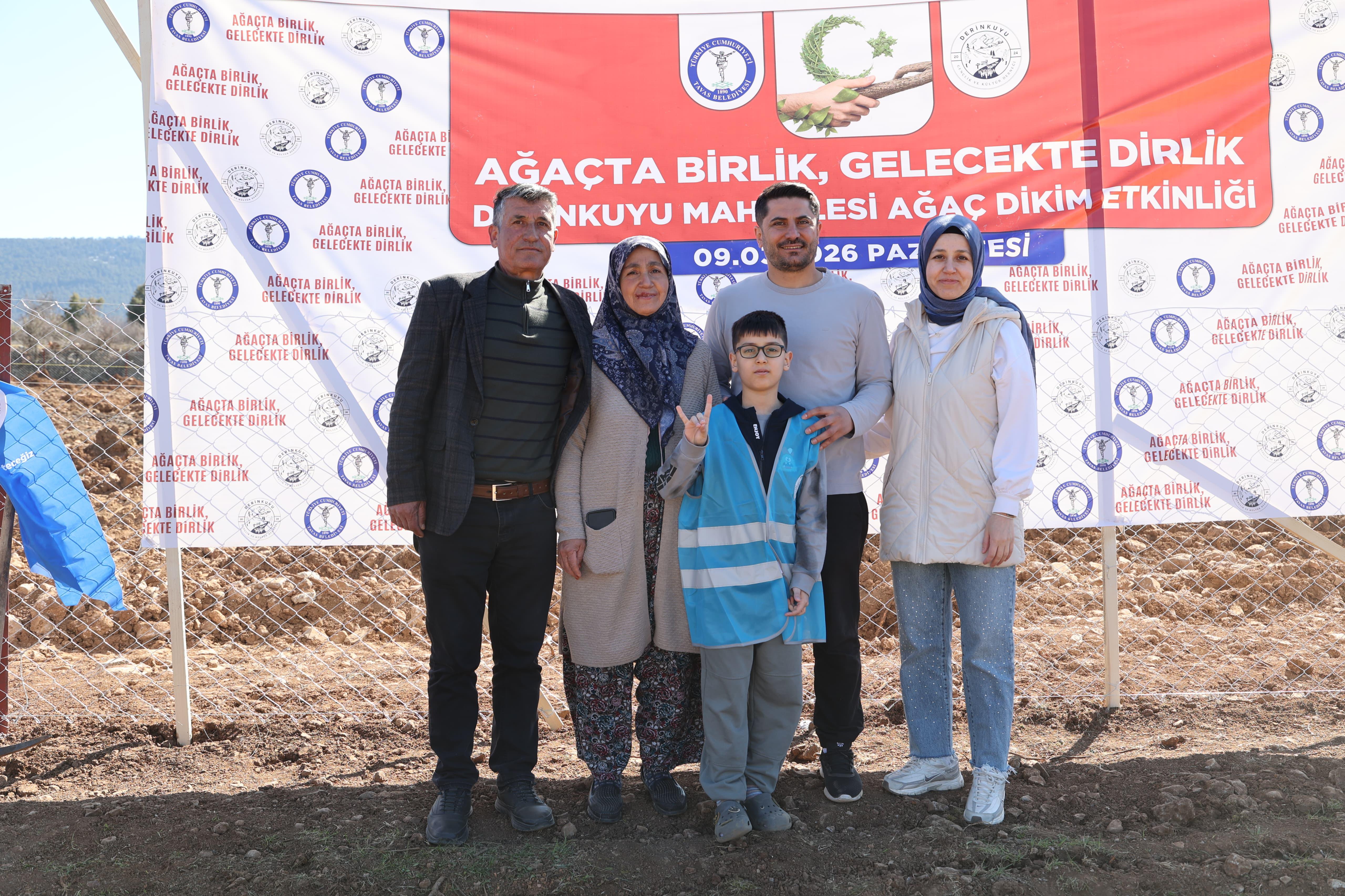 Ağaçlandırma günü başkanımızın ailesi